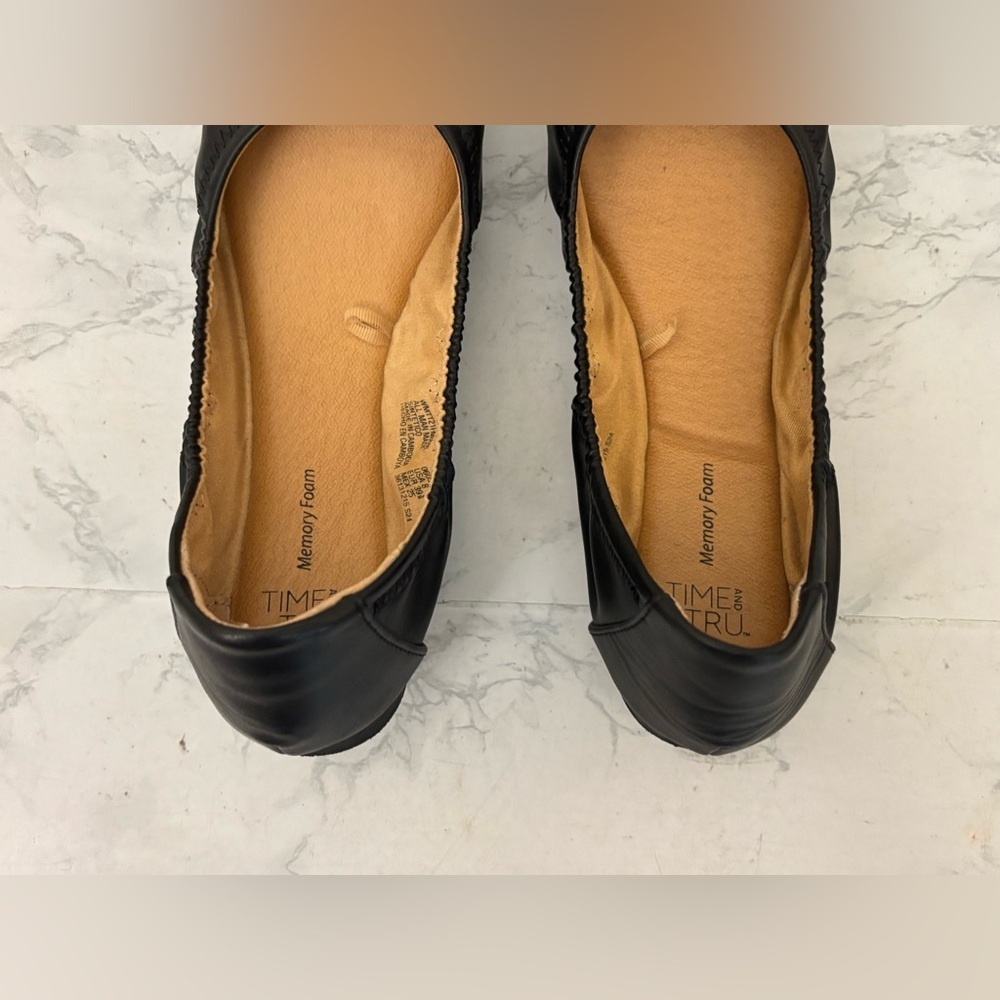 Time and Tru Black Faux Leather Ballet Flats Sz 8 Memory Foam Scrunch​ - Picture 4 of 6